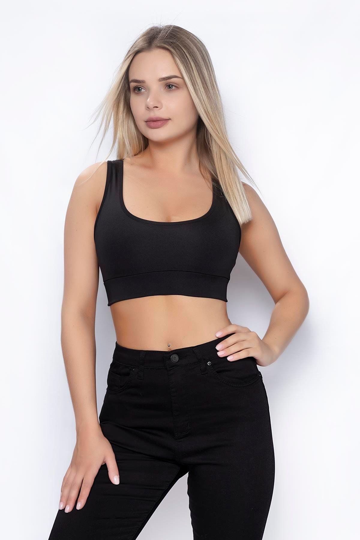 Şıklık ve konforun buluştuğu crop modeli.